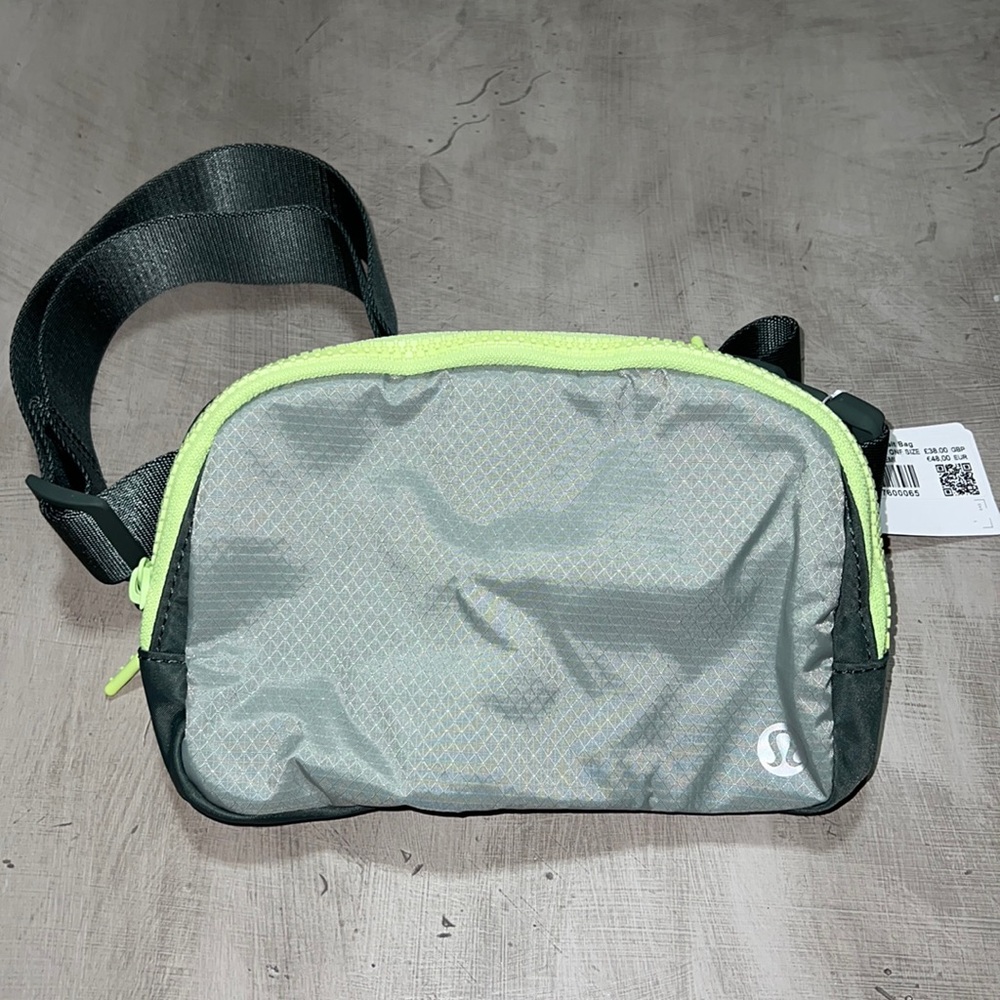 lululemon Olive Green and Light Lime Crossbody Belt Bag original hardware - Picture 2 of 10